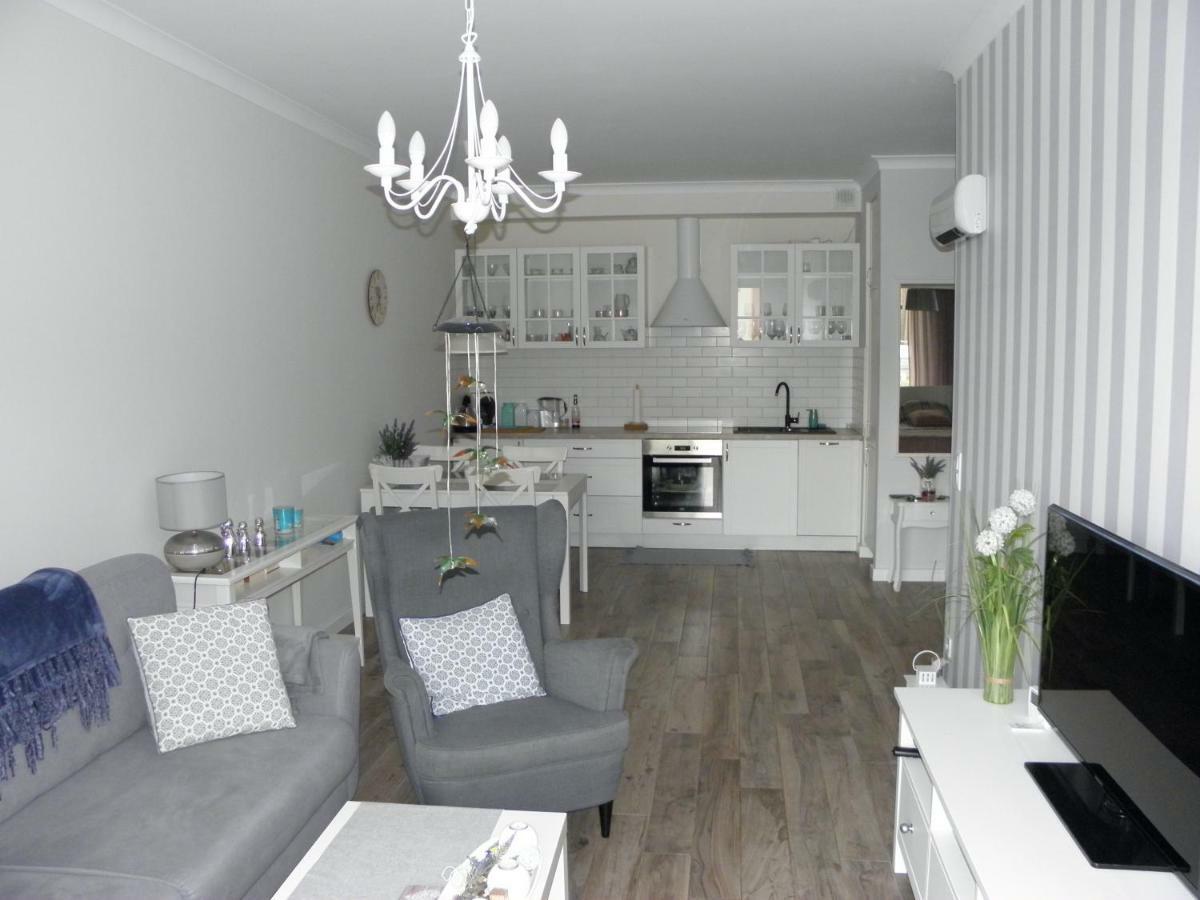 Apartament z Ogródkiem Pobierowo Exterior foto